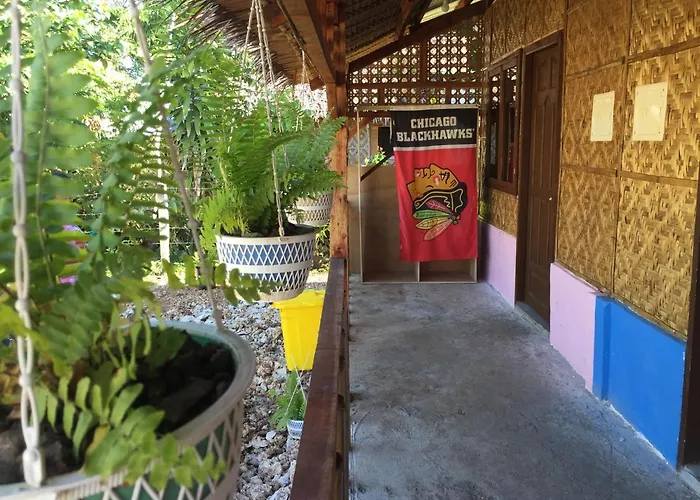 Bohemian Bohol Hostel Panglao